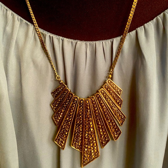 Jewelry - Skyscraper Necklace